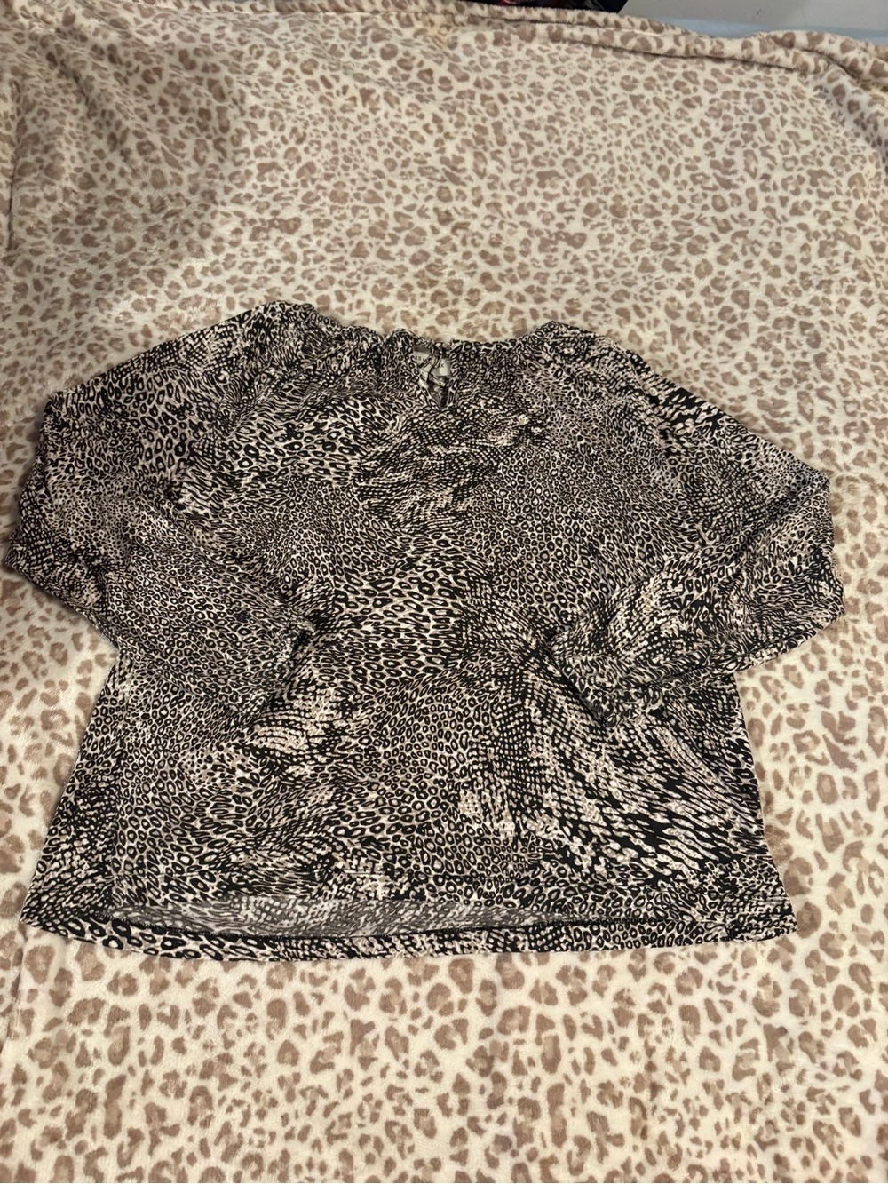 St. Jones New York Size Large Animal Print Long Sleeve Women's Top  Black & Tan